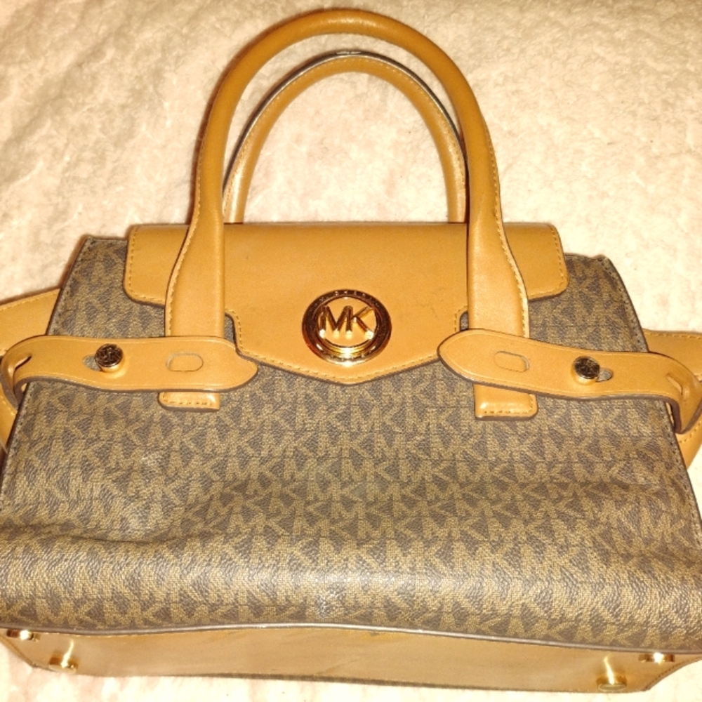 Michael Kors purse